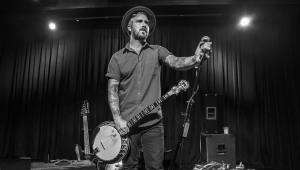 Image of William Elliott Whitmore w/ The Goldenrods